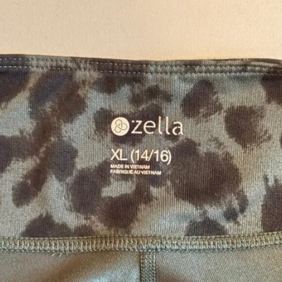Zella Girl (Nordstrom brand) Luminous Pocket "Grey Urban Cheetah" Leggings - Picture 5 of 10